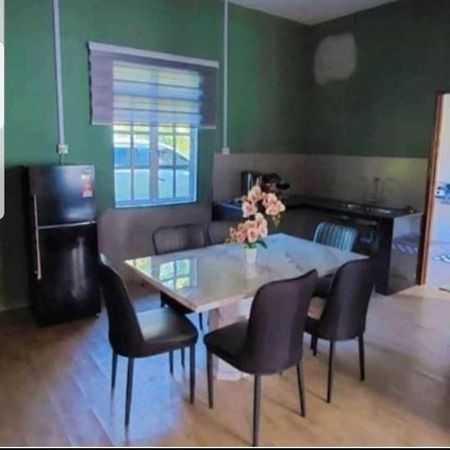 Teratak Kayu Homestay Batu Pahat Exterior foto